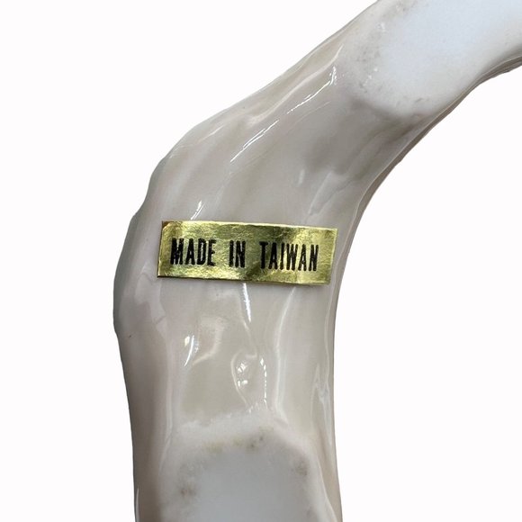 Vintage Porcelain Sculpture Realistic Rose with Butterfly Figure Paperweight Dis - Picture 7 of 7